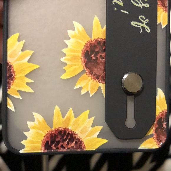 🌻HOST PICK!🌻 Phone Case for Samsung Galaxy S21+ - Picture 5 of 13
